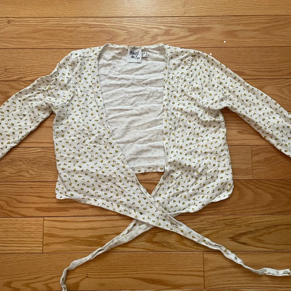 Princess Polly Josie Tie Front Top - White Floral - US 4 - Picture 3 of 5